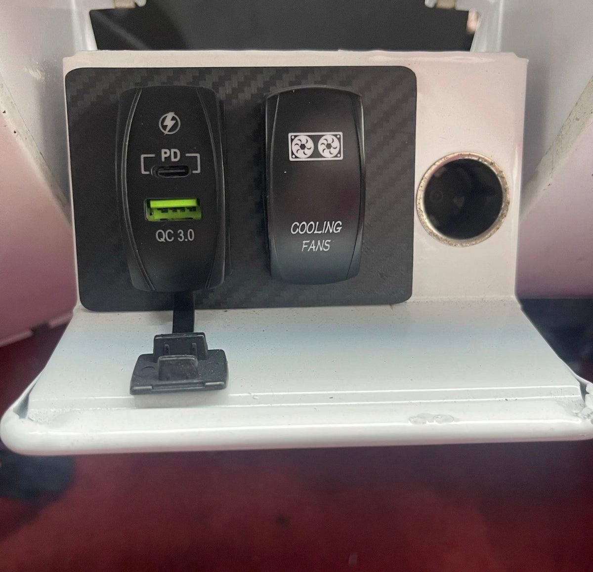 Squarebody Ash Tray Delete Panel with USB & Switch (73-87) – This Old Truck